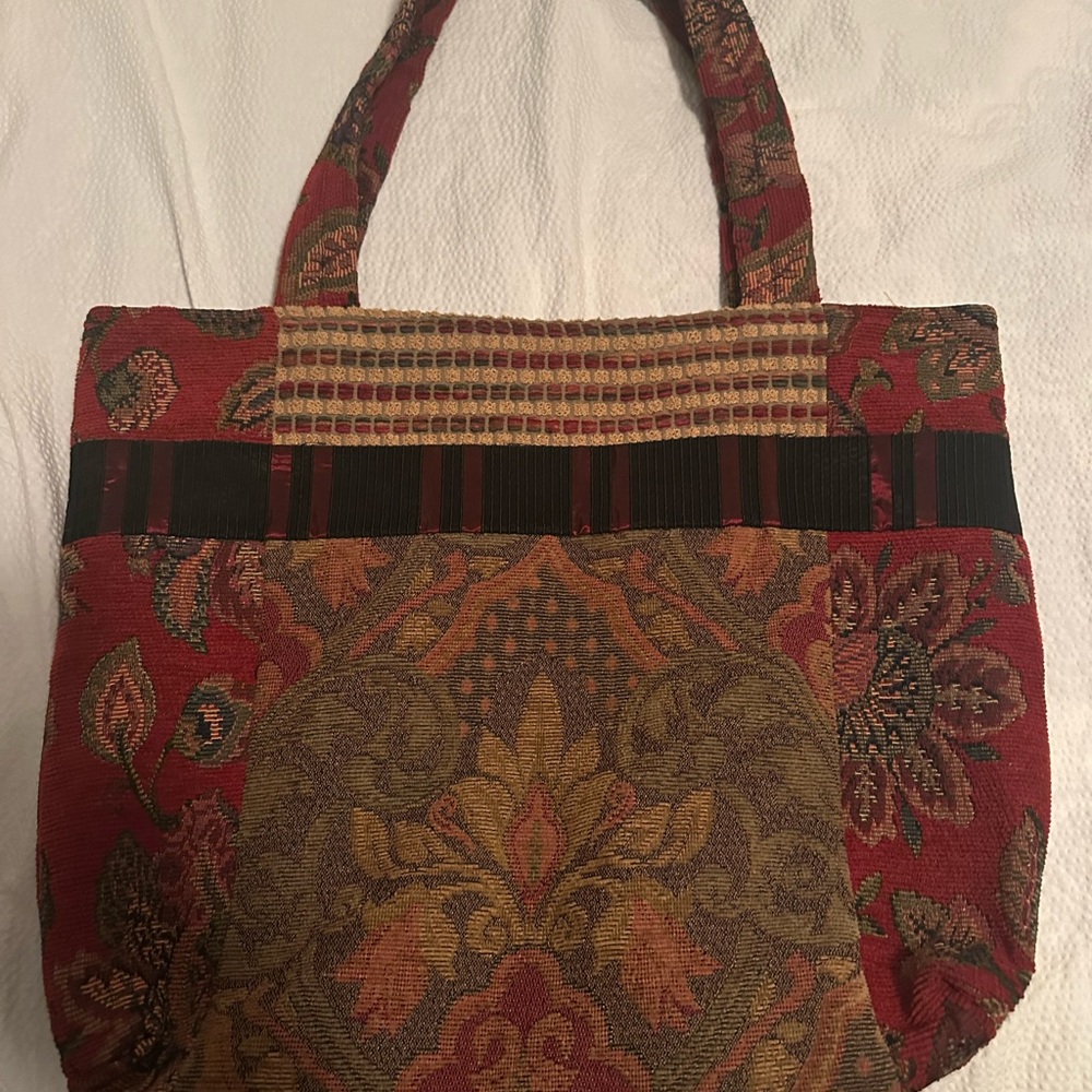 Mary Lynn O’Shea tapestry tote bag. Limited apple patch addition inside 19x16